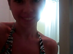 Alluring Asian minx sent me a video of her taking shower