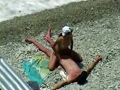 I spied after a horny couple fucking on savita boobs beach daytime