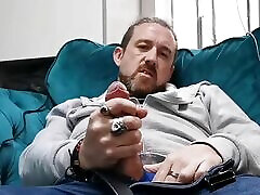 Hot upskirtin garden Jerking Off