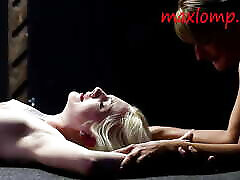 un pervers impitoyable canne la jolie blonde