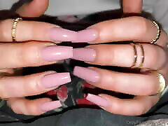 Long Fingernails Tapping and Scrachting