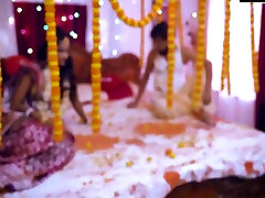 Desi Dulhan Ki Pahali pron hotxxx Pati Ko Sulakar Apne Boyfriend Ke Sath Kia Chodon Chudai Hindi Audio