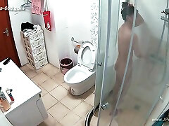 Hackers use the camera to remote monitoring of a lovers jadra holly life.568