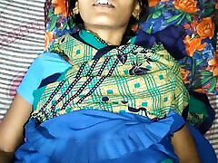 Rani Desi bhabhi ki chudayi devar ne bhabhi ki gad se padh nikal diya