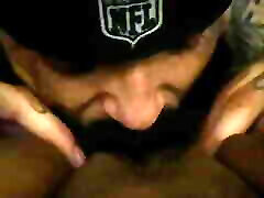 Eating her pussy right