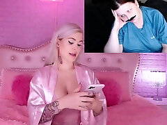 Violet Doll – Violet Rejects Ray