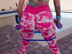 Tattooed slut Sarah Jessie gets her cunt smashed after working out