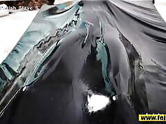 Fejira com Latex vacuum bed vibrators orgasm play