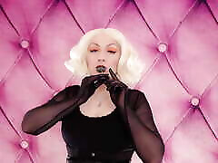 ASMR video: lipstick, mesh gloves and lollipop Arya Grander