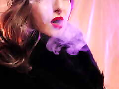 ASMR fur coat fetish, fexi texi porn smoking with leather gloves Arya Grander