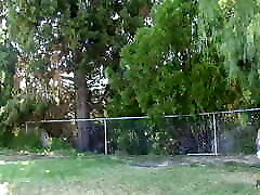 zu hause geil zu sein, lässt diese ebenholz-milf den großen schwarzen telugu student xnxxvideosh des gärtners reiten