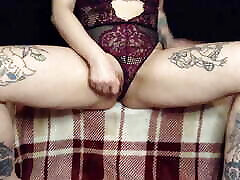 dahlia ... milf chaude en lingerie se fait enculer