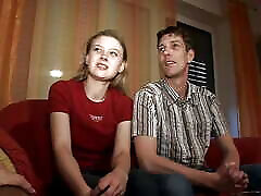 German swinger housewife fucking with her husband and the amazing Simones Hausbesuche